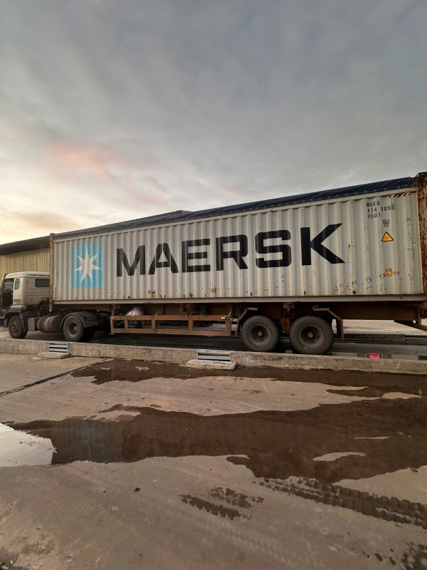 Cơ điện Yên Hưng xuất khẩu tủ điện sang Ba Lan