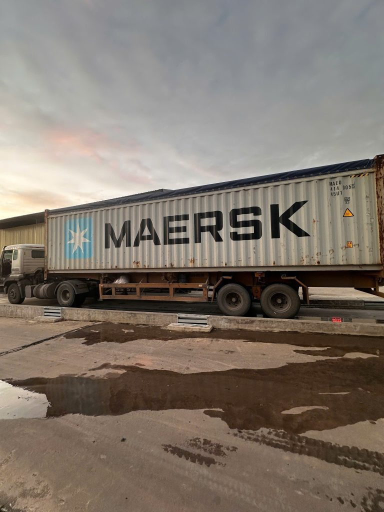 Xuất Khẩu Tủ Điện Sang Ba Lan: Cơ điện Yên Hưng Chinh Phục Chuẩn Châu Âu